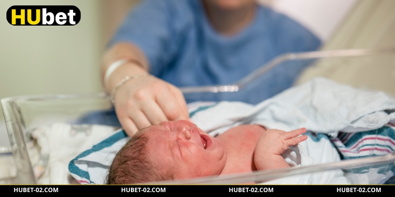 Mơ Thấy Em Bé - Giải Mã Điềm Báo May Mắn Cùng HUBET Giải mã ý nghĩa mơ thấy em bé cùng HUBET